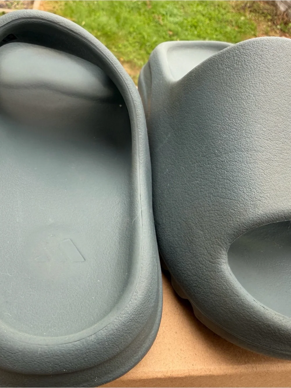 Yeezy slate Gray Slides
